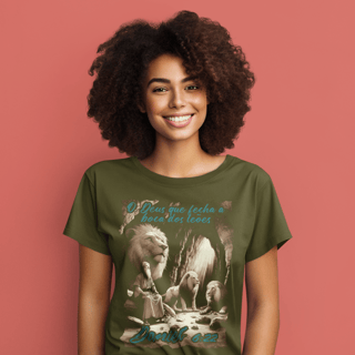Nome do produto CAMISETA Daniel na cova dos Leões  DN 6:22  - (Camiseta Feminina)