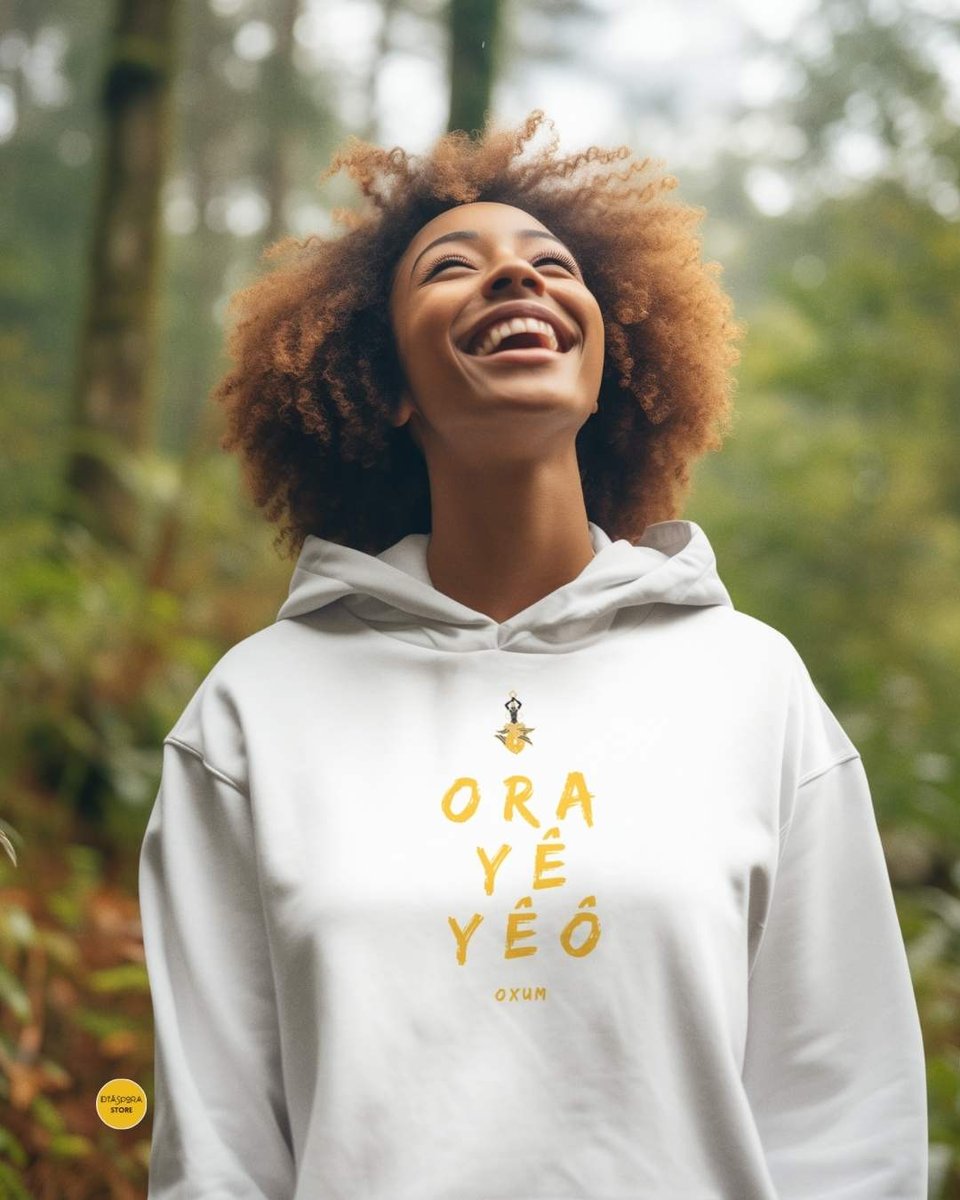 Nome do produto: Moletom Feminino Oxum Super Confortável com Capuz