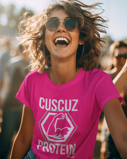 Nome do produto Camiseta Cuscuz Protein Baby Long Feminina (Estampa Branca)