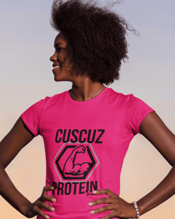 Nome do produto Camiseta Cuscuz Protein Baby Long Feminina (Estampa Preta)