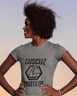 Nome do produto Camiseta Cuscuz Protein Baby Long Feminina (Estampa Preta)