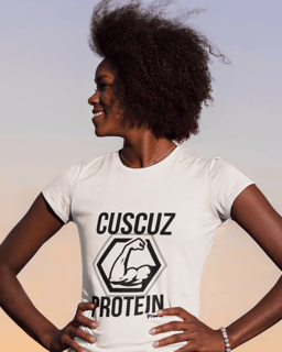 Nome do produto Camiseta Cuscuz Protein Baby Long Feminina (Estampa Preta)