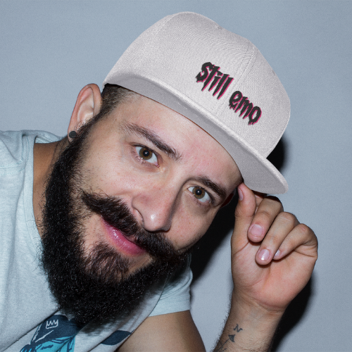Nome do produto: Boné aba curva - Still Emo (branco)