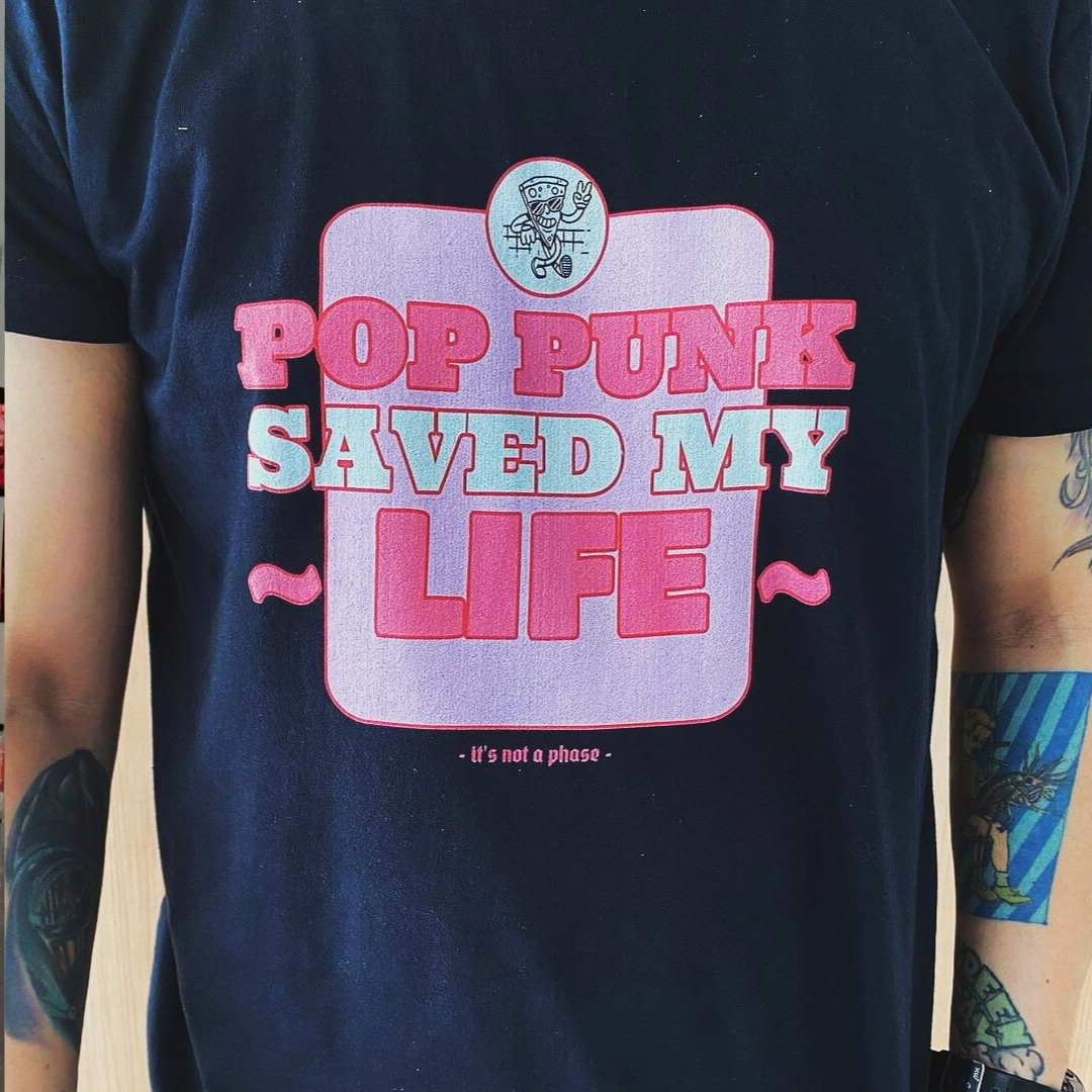 Nome do produto: Camiseta Pop Punk Saved My Life
