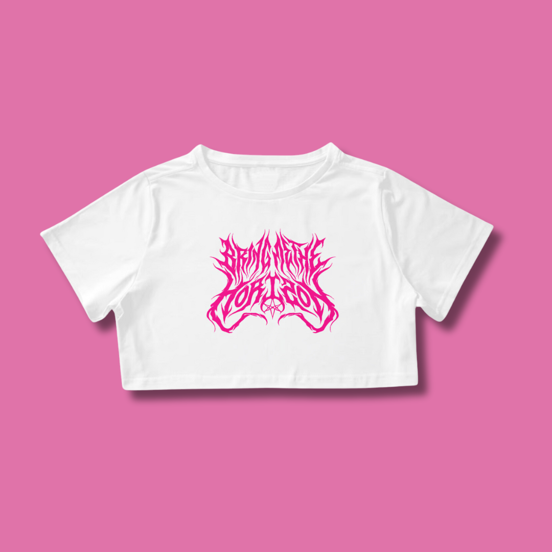 Nome do produto: Cropped Bring Me The Horizon - Logo in pink