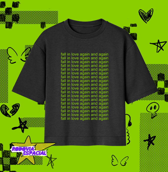 Camiseta Oversized Charli XCX - everything is romantic