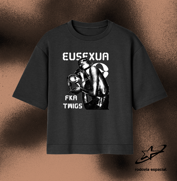Camiseta Preta Oversized FKA Twigs - EUSEXUA