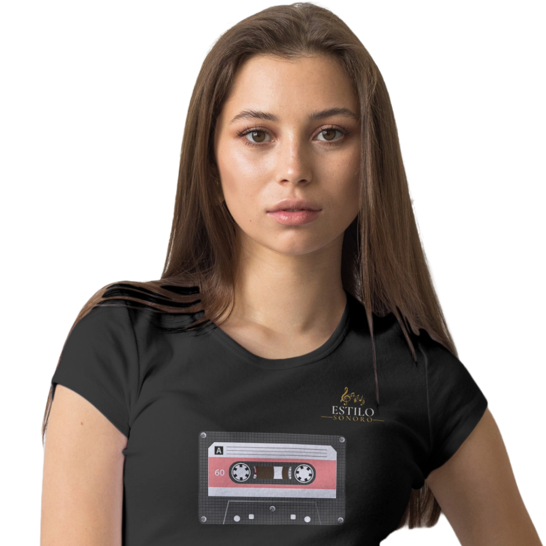 Camiseta Premium Feminina Algodão Pima Estampada Musical Fita Cassete - Estilo Sonoro