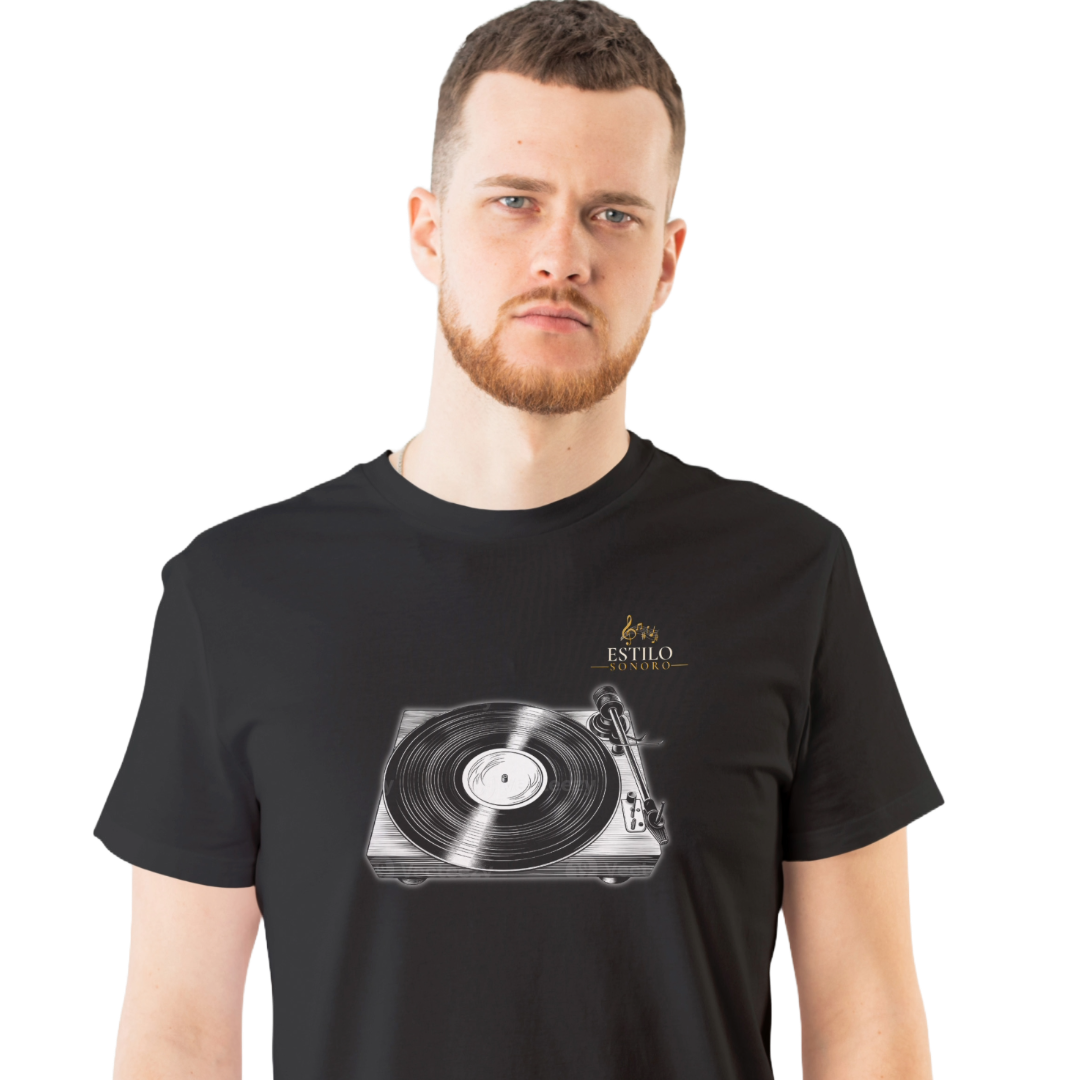 Camiseta Premium Masculina Algodão Pima Estampada Musical Disco de Vinil - Estilo Sonoro Nome do produto: Camiseta Premium Masculina Algodão Pima Estampada Musical Disco de Vinil - Estilo Sonoro
