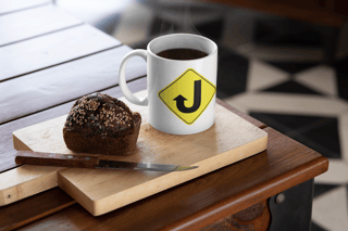 Nome do produto Caneca 320ml - NA CONTRA MÃO DO MUNDO