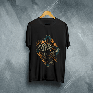 Camiseta Plus Size Vivax - Peace & Love Mushrooms