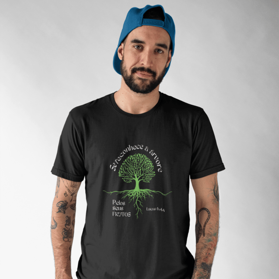Camiseta Espírita Reconhece a Árvore pelos Frutos