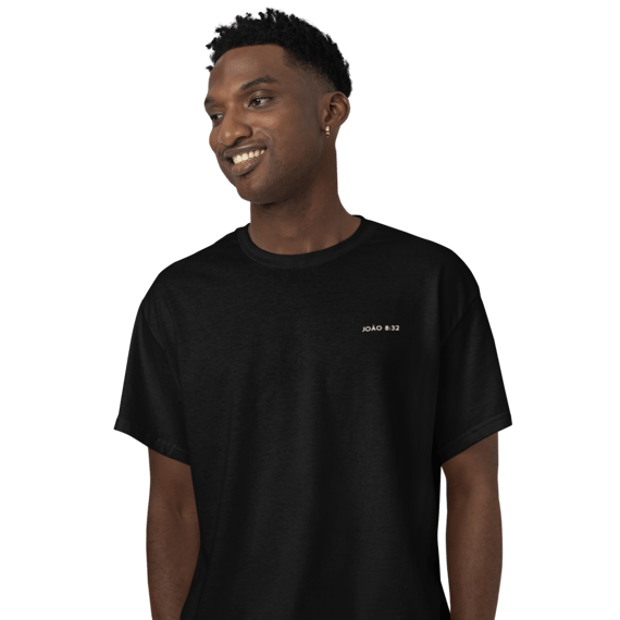 Camiseta Cristã Prime - João 8:32 - Minimalista