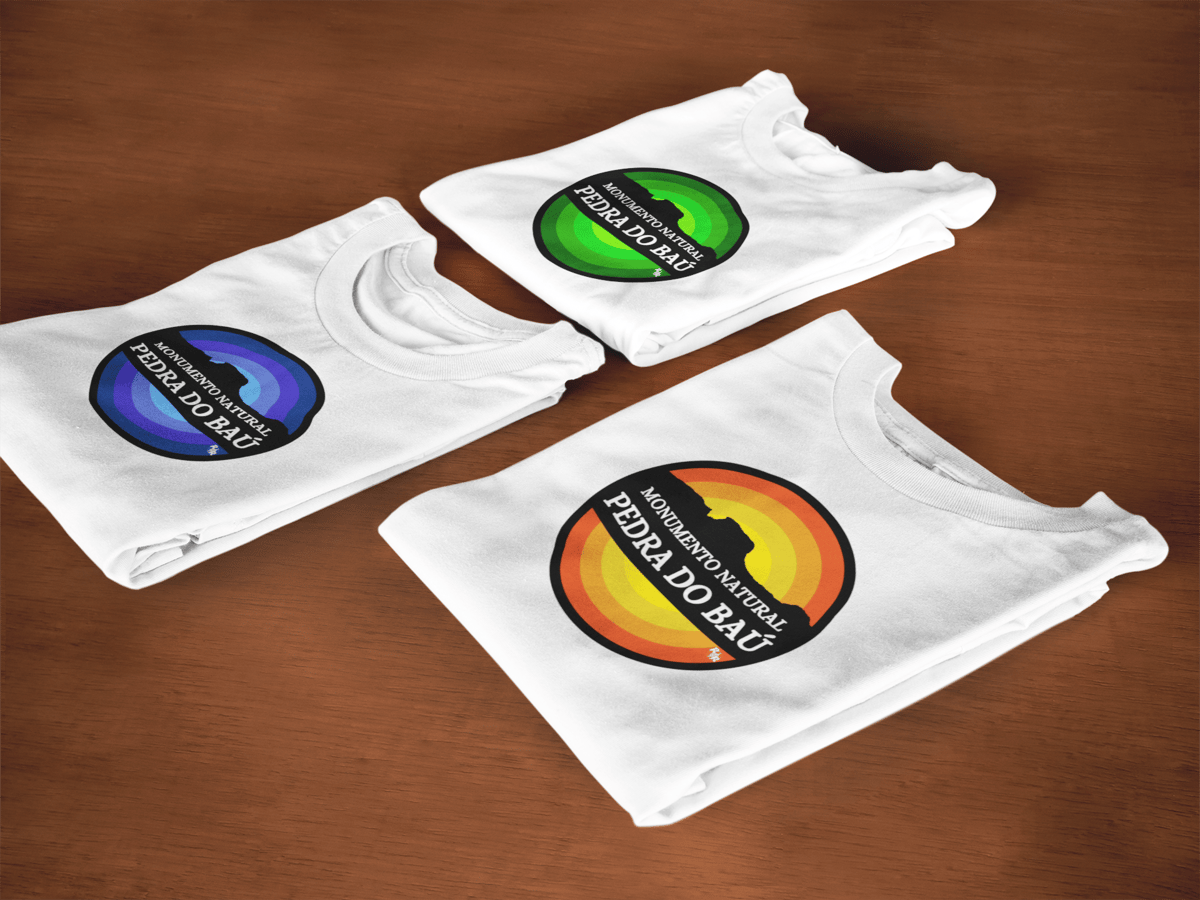 Nome do produto: Camiseta unissex algodão quality PEDRA DO BAÚ MONA (AZUL)