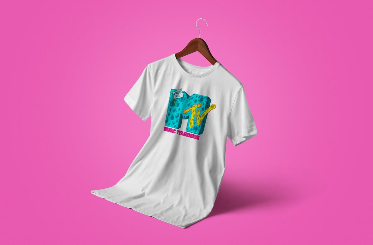 Nome do produto: MTV Logo Galaxy Moon Graphic T-Shirt