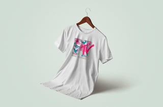 Nome do produtoMTV Hummingbird  Tropical Flower Logo Fill Graphic T-Shirt