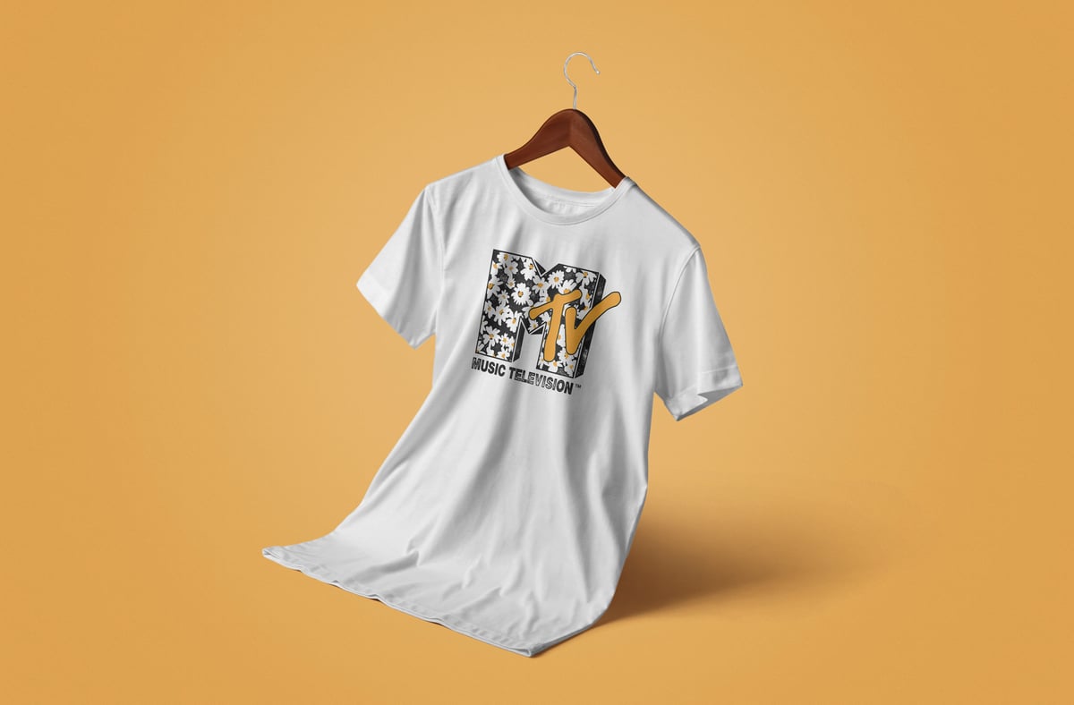 Nome do produto: MTV Daisy Distressed Logo Tank Top