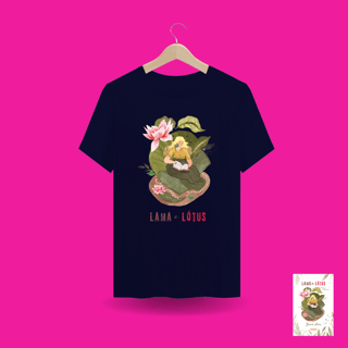Nome do produto Camiseta Plus Size Capa do livro (Lama e Lótus)