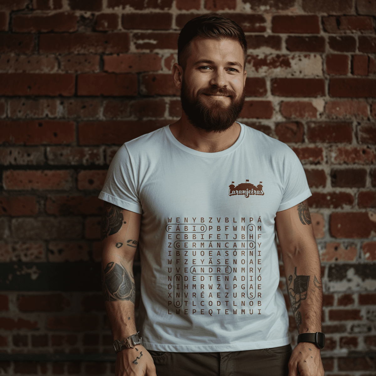 Nome do produto: Camiseta  Caça-palavras Elenco 2023 - Estampa grená