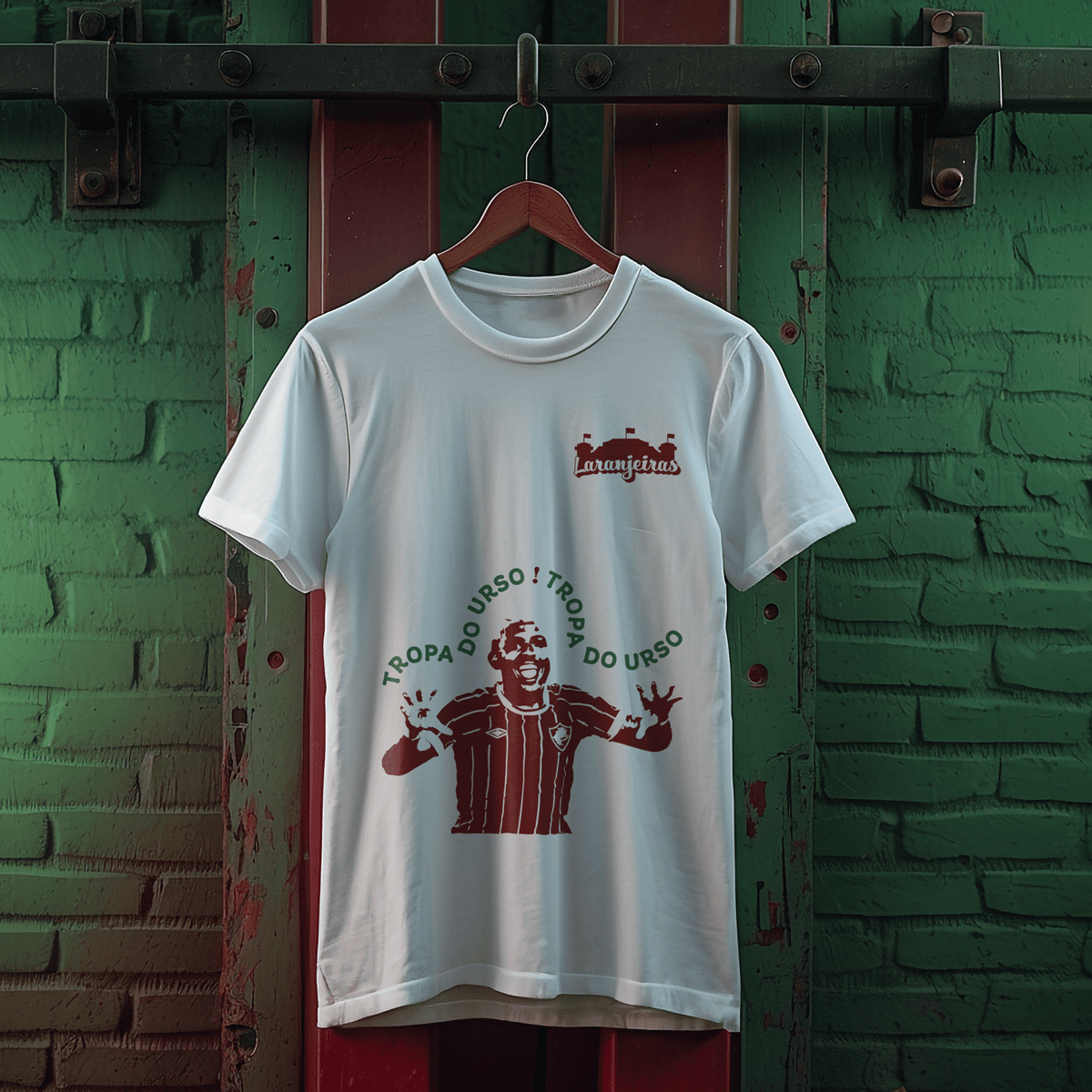 Nome do produto: Camiseta John Kennedy - Estampa grená