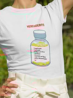 CAMISETA FEMININA REMÉDIOS