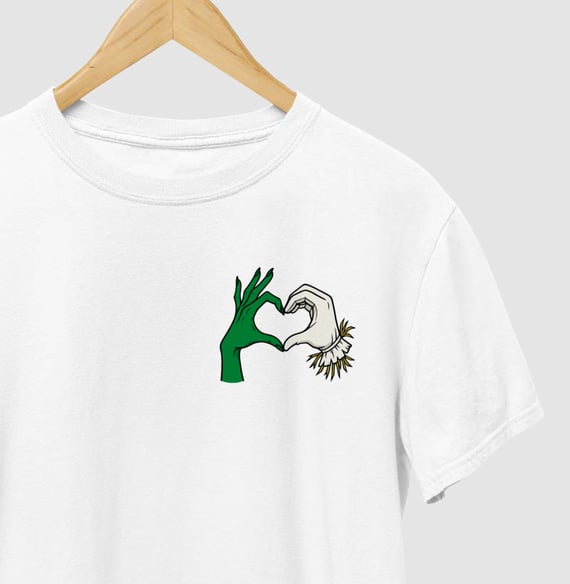 Camiseta (Algodão Peruano) - Spellbound Hearts