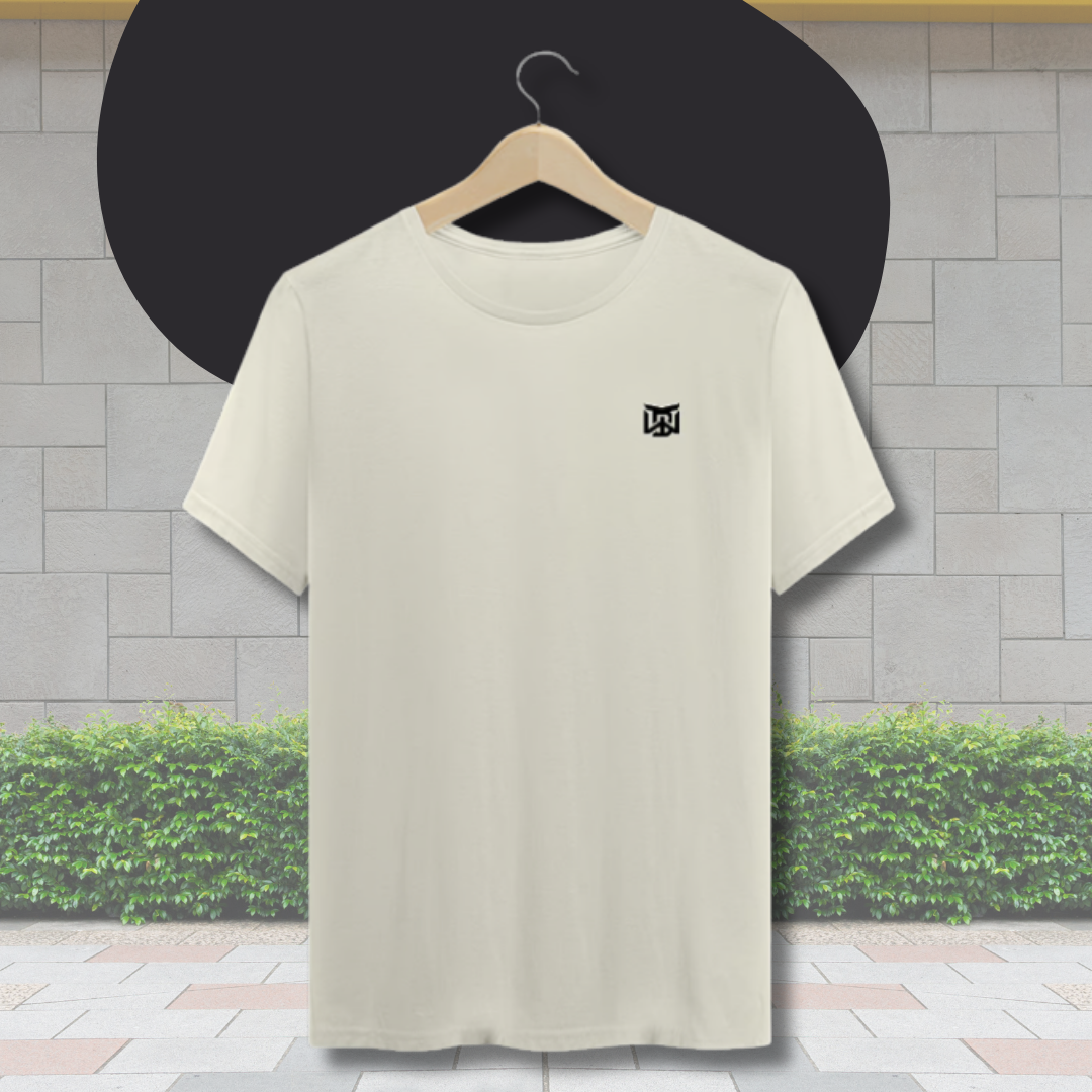 Tech T-Shirt BWT minimalista Premium - escrita preta