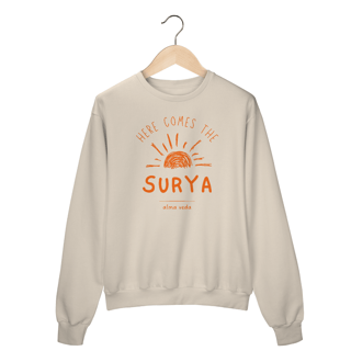 Nome do produto Here Comes the Surya - Moletom Prime Blusão