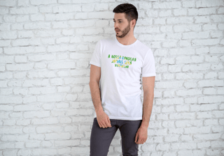 Nome do produto Camiseta Nossa Bandeira Jamais Será Vermelha