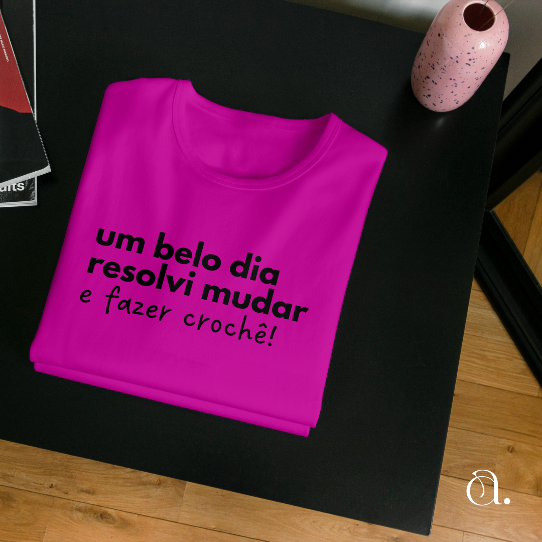 Camiseta Um Belo Dia Crochê