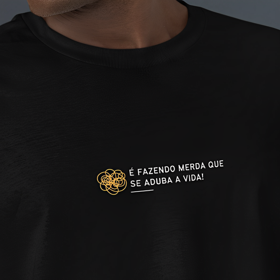 Nome do produto: Camiseta Aduba a vida