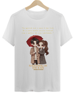 Camiseta Unissex Algo na Chuva