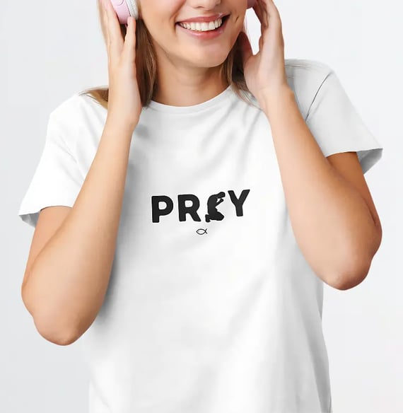 Camiseta Unissex - Pray