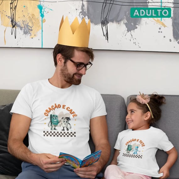 Camiseta Unissex - Adulto - Oração e Café