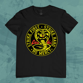 Camiseta - Cobra Kai - Strike First