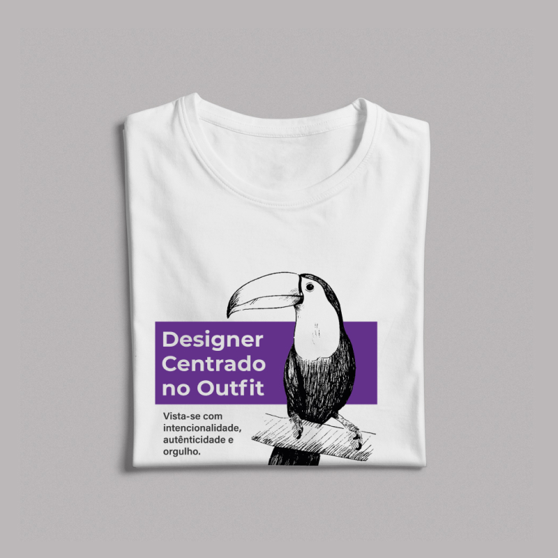 Designer centrado no outfit - (estampa roxa)