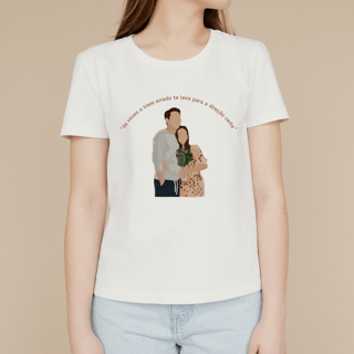 Nome do produto CAMISETA POUSANDO NO AMOR FRASE 2