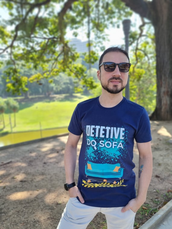 Camiseta Detetive do Sofá
