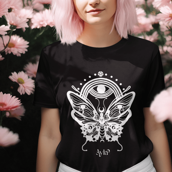 T-Shirt Quality - Borboleta com Pentagrama