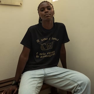 Nome do produto A VIDA É LOUCA (FRENTE E COSTAS)