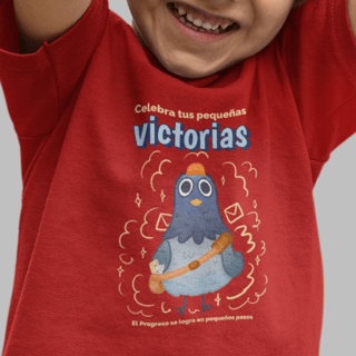 Camiseta Infantil Pequeñas Victorias