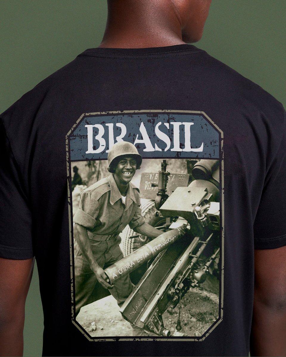 Nome do produto: T-SHIRT PREMIUM A COBRA ESTÁ FUMANDO
