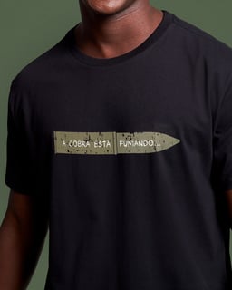 Nome do produto T-SHIRT PREMIUM A COBRA ESTÁ FUMANDO