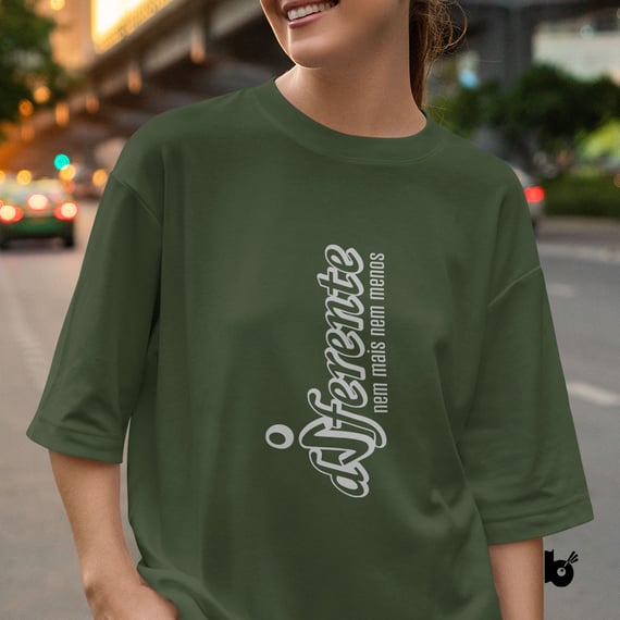 Camiseta Oversized Diferente B