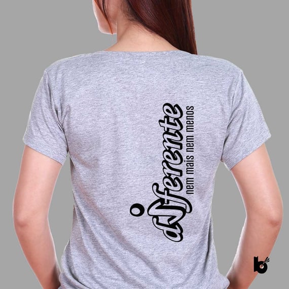 Camiseta Diferente Costas