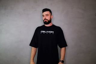 Nome do produto Oversized - Train Hard or go Home Escrita em Branco