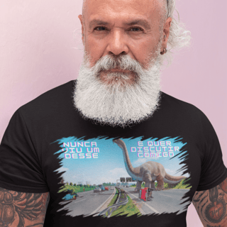 Camiseta Dinossauro na Rodovia com Frase