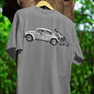 Nome do produto Camiseta Garotos Empurrando Fusca