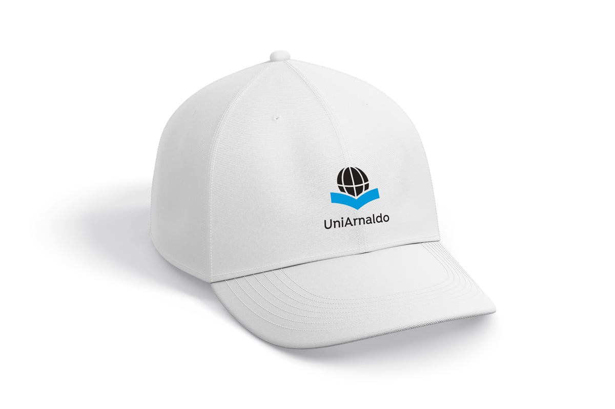 Nome do produto: Boné Branco UniArnaldo