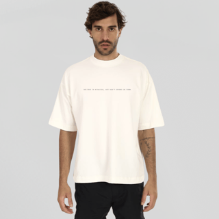 Nome do produto Camiseta Oversized - Bilieve in miracles, but don´t Depend on them.